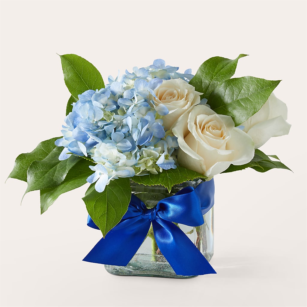 Sky Blue Delight Bouquet – MARILYN'S FLOWERS & GIFTS, Camden TN