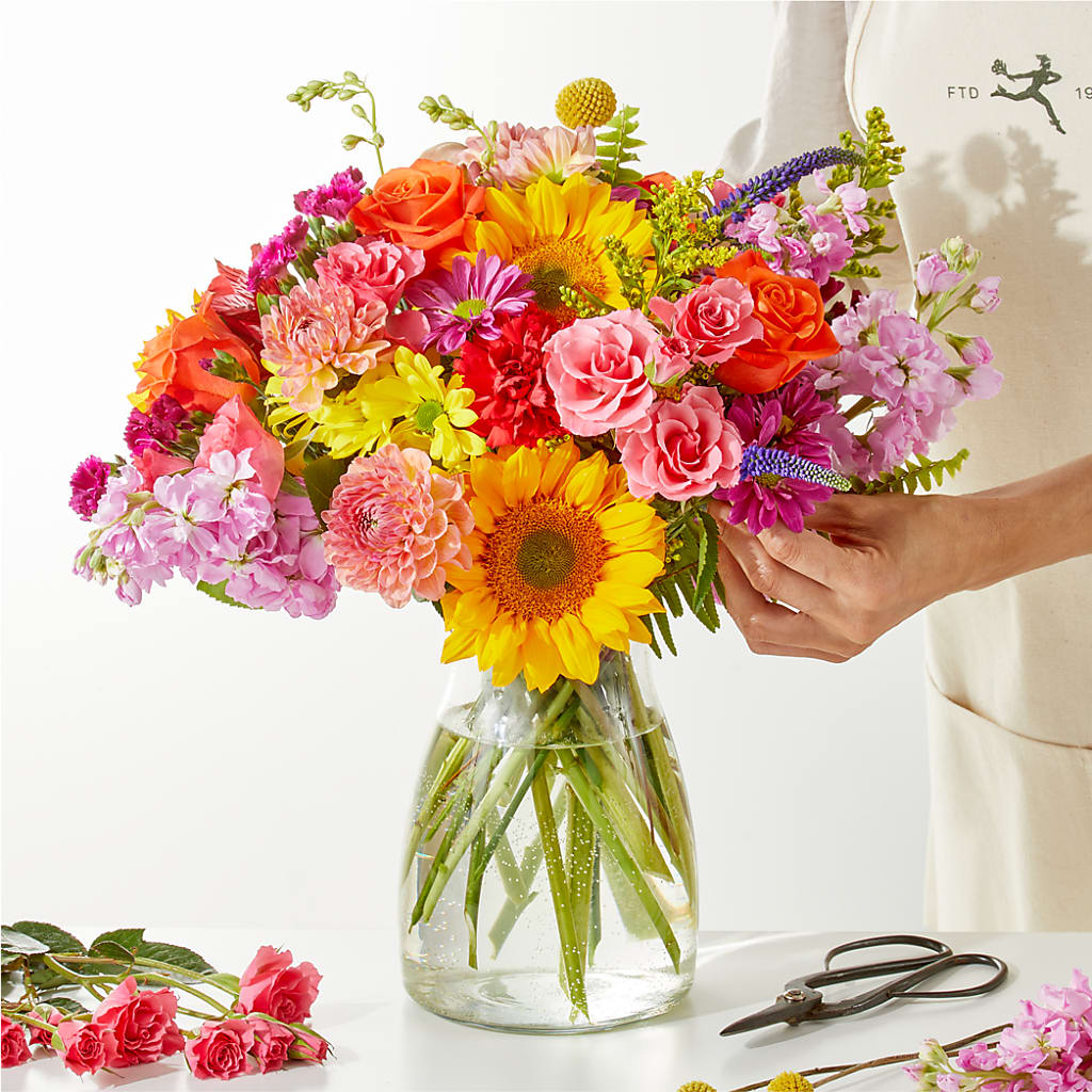 Cue the Confetti - A Florist Original – MARILYN'S FLOWERS & GIFTS, Camden TN