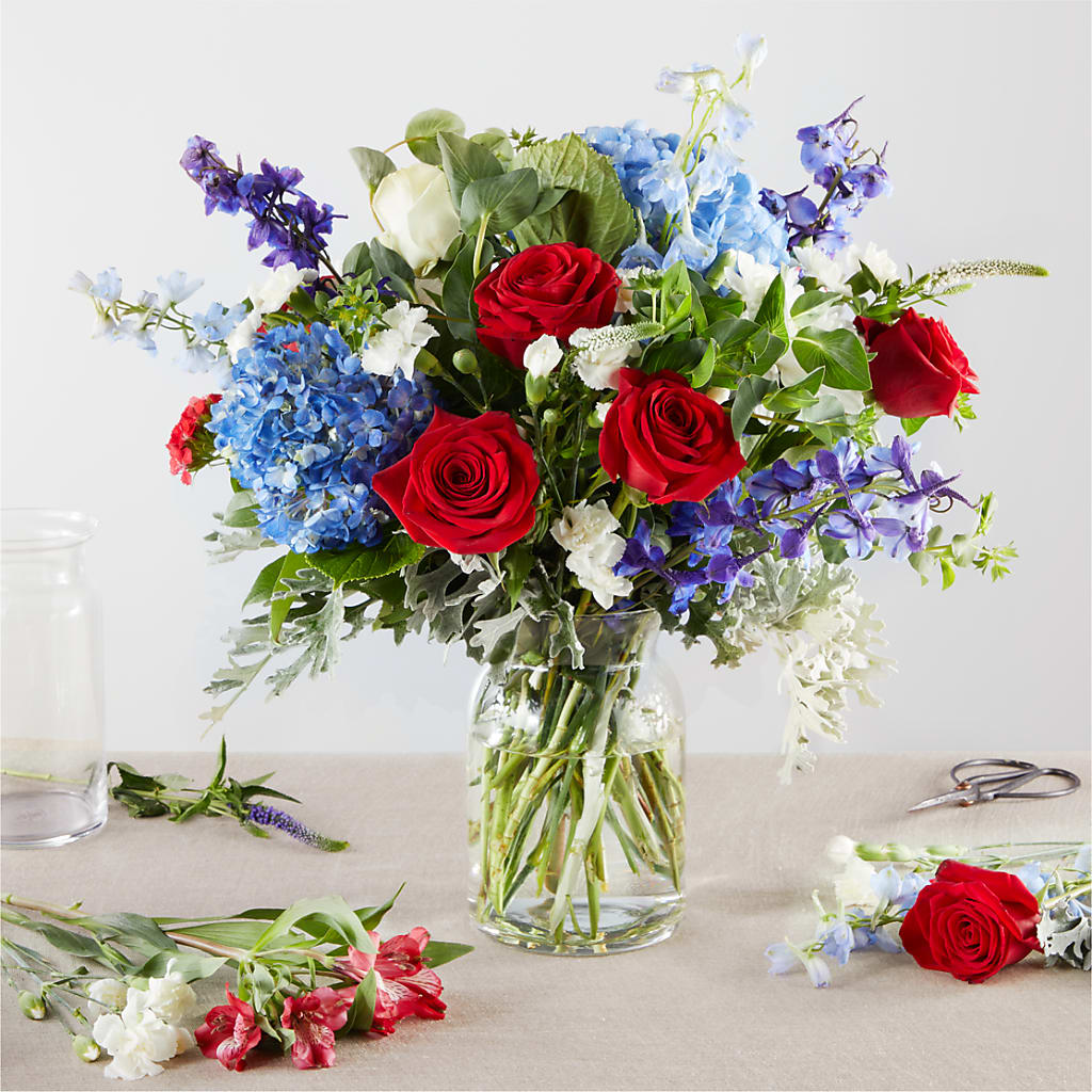 Star Spangled - A Florist Original – MARILYN'S FLOWERS & GIFTS, Camden TN