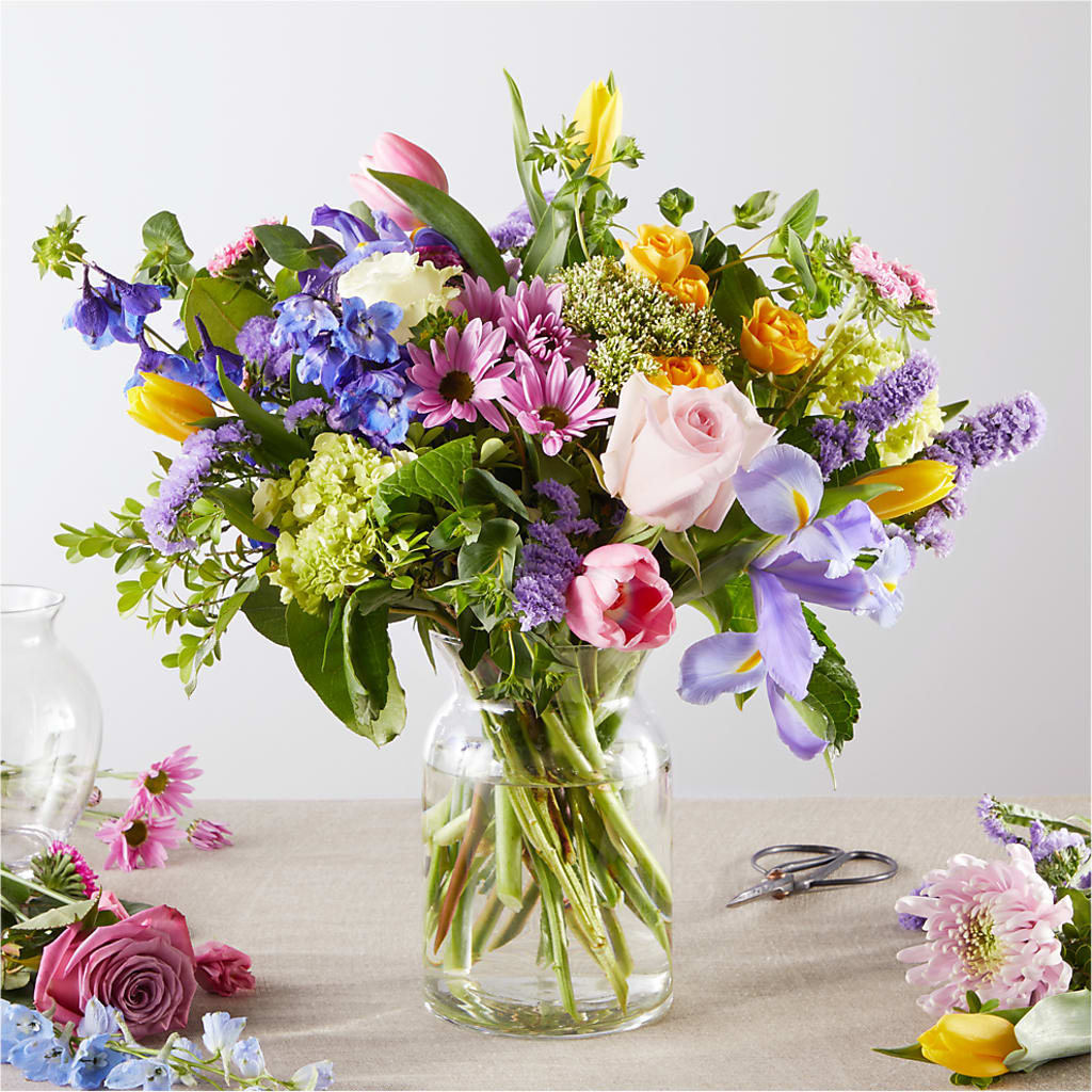 Pastel Tradition - A Florist Original – MARILYN'S FLOWERS & GIFTS, Camden TN