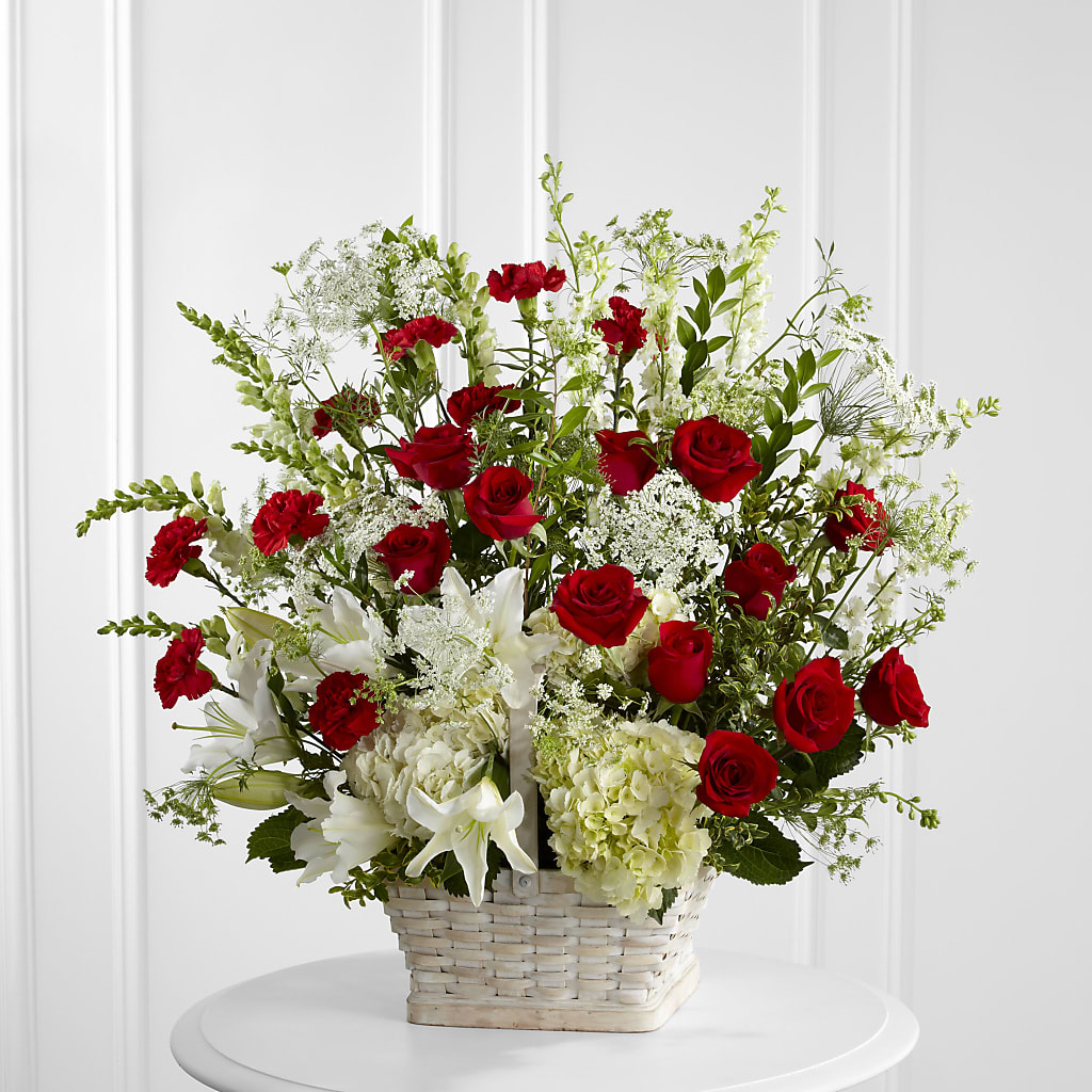 In Loving Memory Arrangement – MARILYN'S FLOWERS & GIFTS, Camden TN