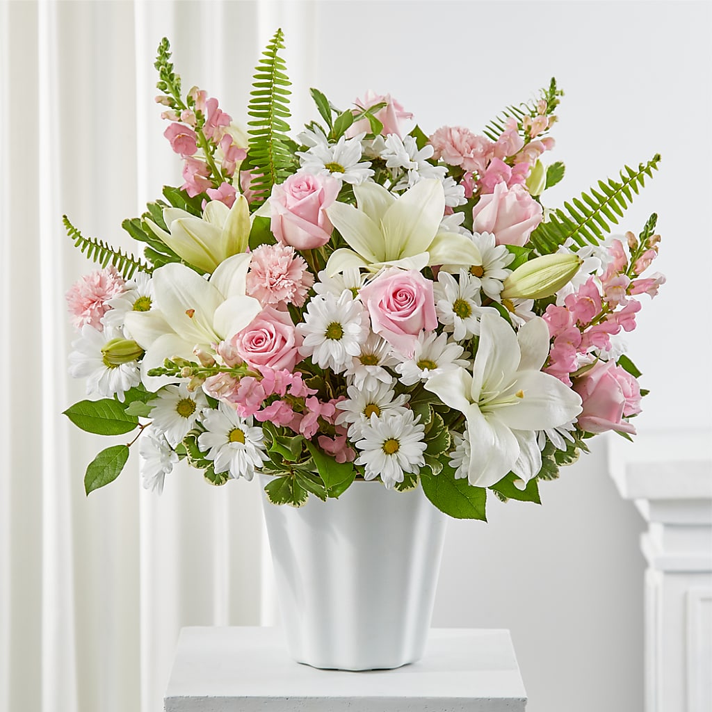 Soft Touch Tabletop Basket – MARILYN'S FLOWERS & GIFTS, Camden TN