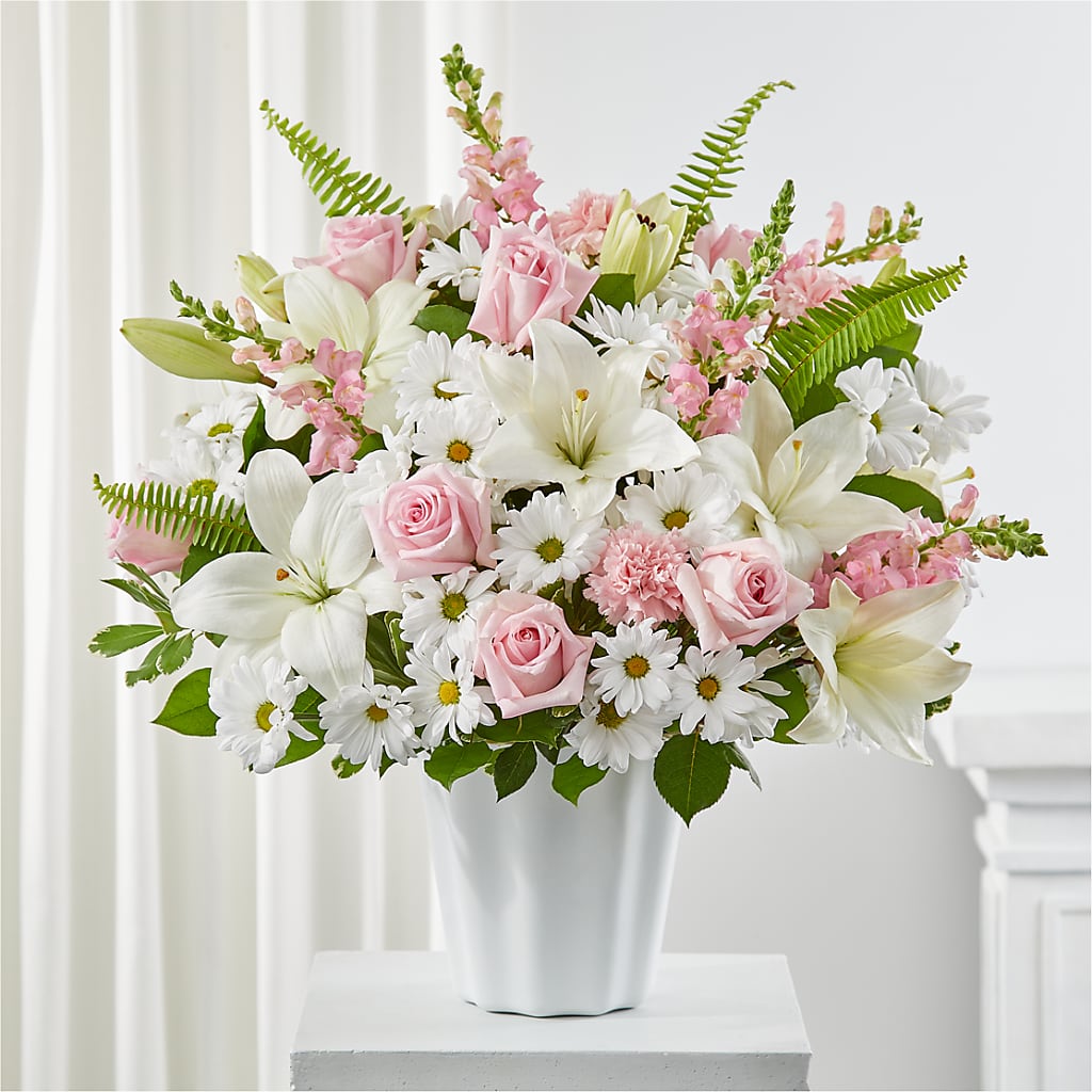 Soft Touch Tabletop Basket – MARILYN'S FLOWERS & GIFTS, Camden TN