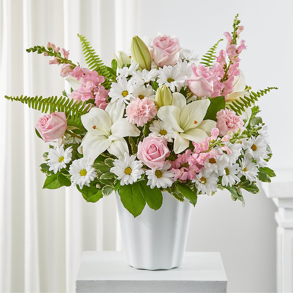 Soft Touch Tabletop Basket – MARILYN'S FLOWERS & GIFTS, Camden TN
