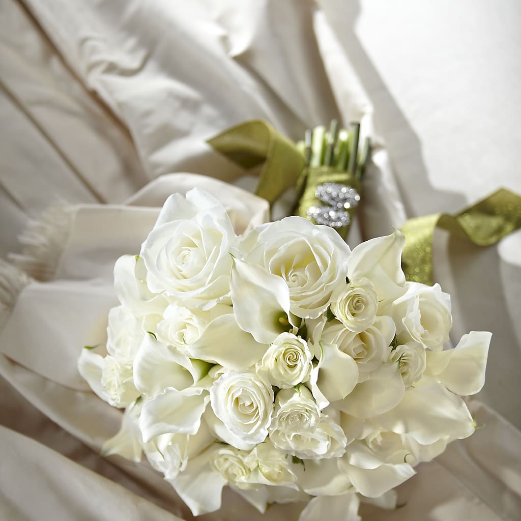 Serene Highness Bouquet – MARILYN'S FLOWERS & GIFTS, Camden TN