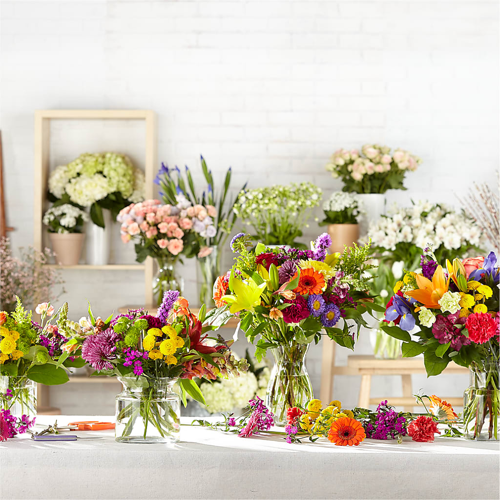 Bold & Bright – A Florist Original – MARILYN'S FLOWERS & GIFTS, Camden TN