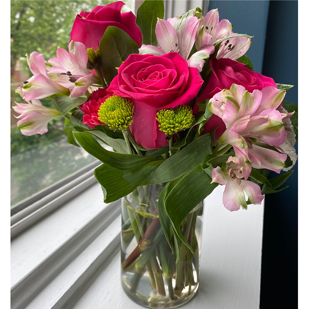 Sweet & Pretty Bouquet – MARILYN'S FLOWERS & GIFTS, Camden TN