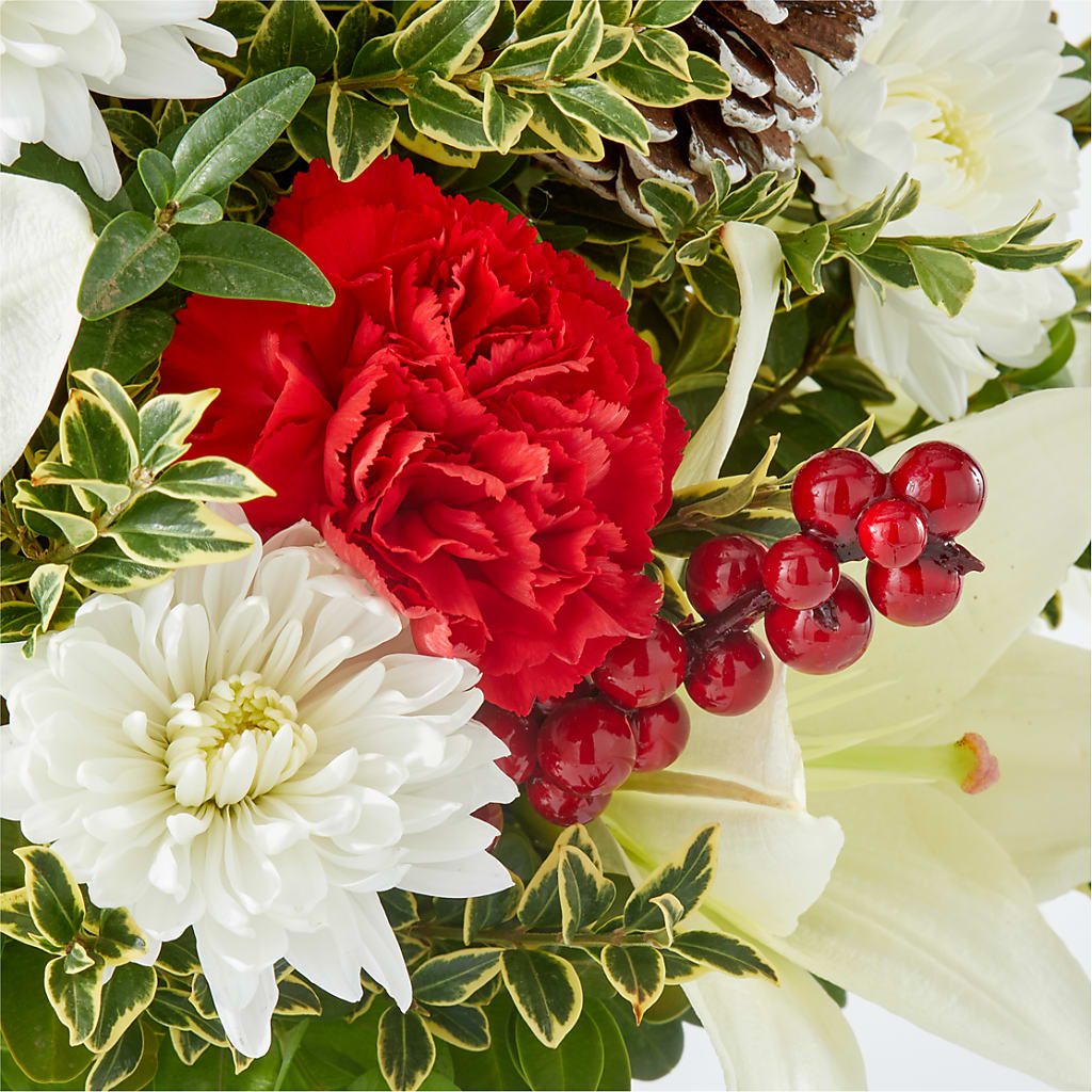 Festive Moments Tree – MARILYN'S FLOWERS & GIFTS, Camden TN