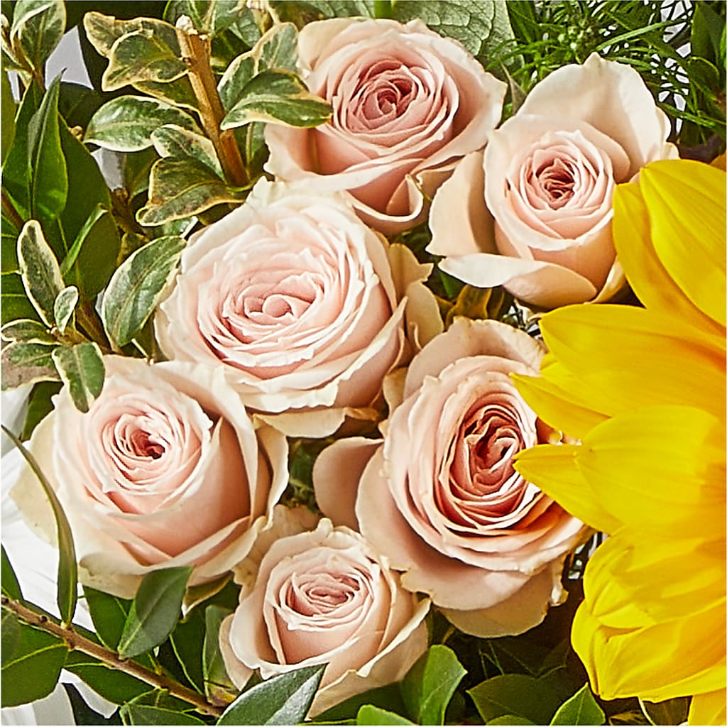 The Good Life Bouquet – MARILYN'S FLOWERS & GIFTS, Camden TN