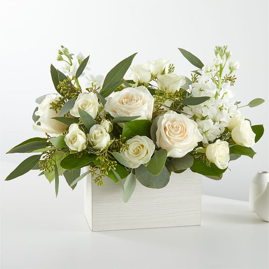 Fresh Linen Box Bouquet – MARILYN'S FLOWERS & GIFTS, Camden TN