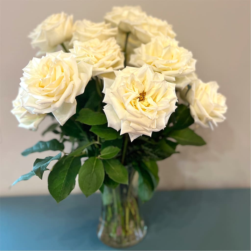 Long Stem Yellow Rose Bouquet – MARILYN'S FLOWERS & GIFTS, Camden TN