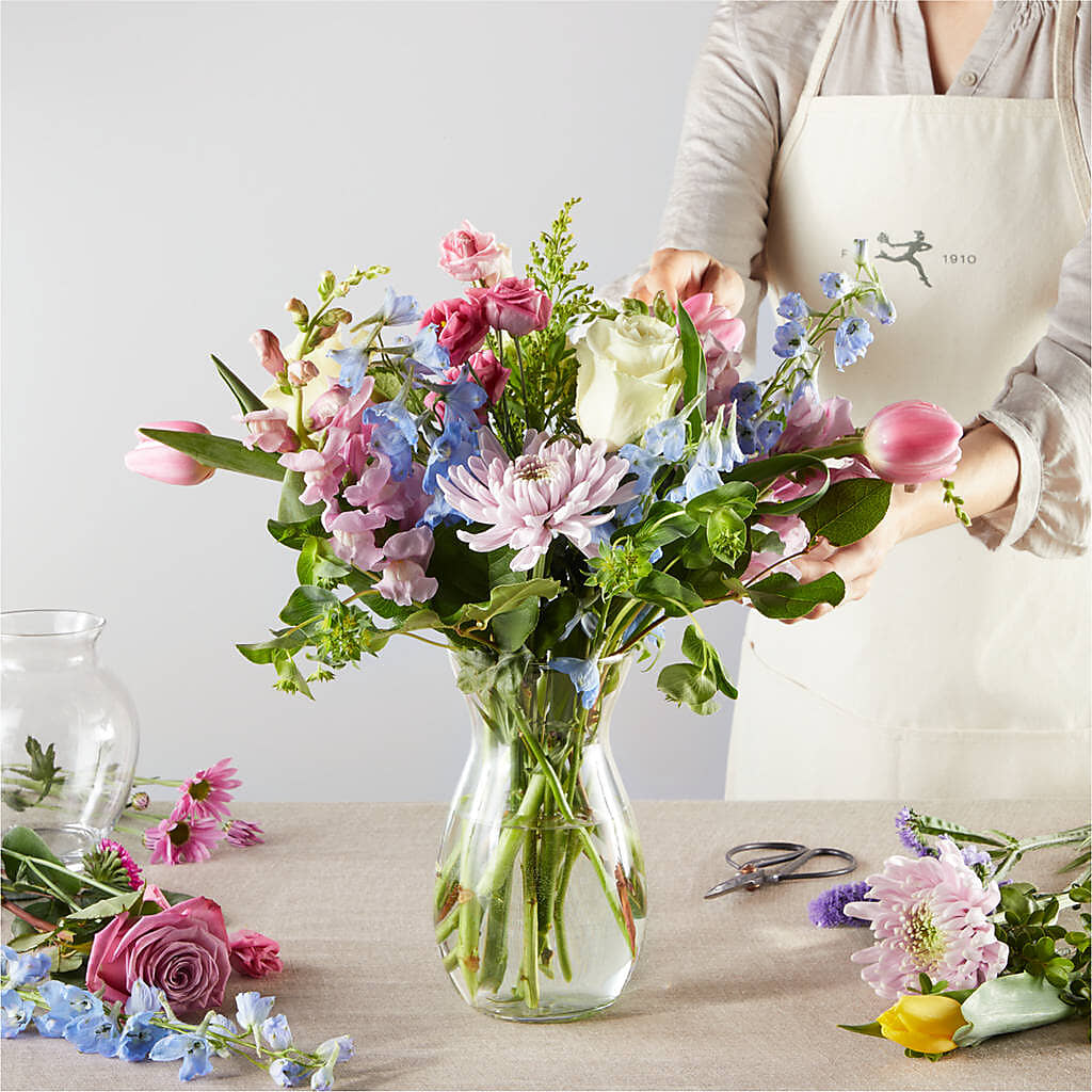 Pastel Tradition - A Florist Original – MARILYN'S FLOWERS & GIFTS, Camden TN