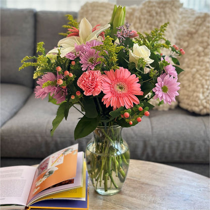 Pastel Tradition - A Florist Original – MARILYN'S FLOWERS & GIFTS, Camden TN