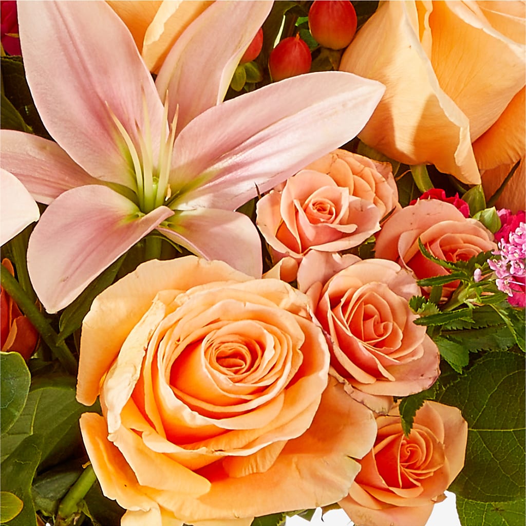 Bisous Bouquet – MARILYN'S FLOWERS & GIFTS, Camden TN